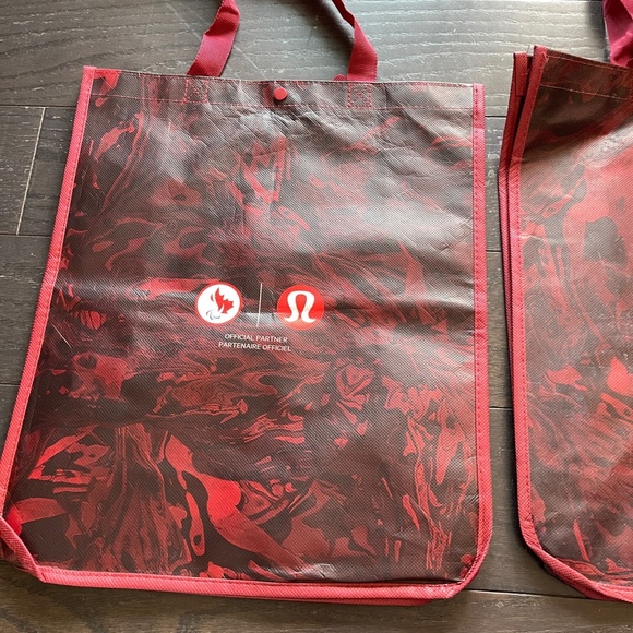 lululemon large reusable collectible tote shopping bags gift tote set of 2 - Picture 4 of 4